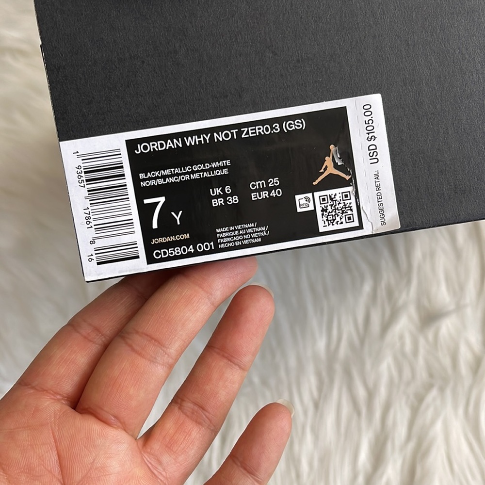 Jordan Kids Why Not Zero.3 Black/White/Gold Sneakers Size 6.5Y - Picture 12 of 12